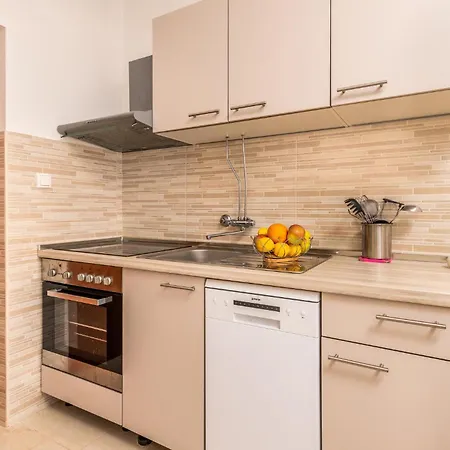 3 Bedroom Nice Apartment In Krk Krk Town Exterior photo