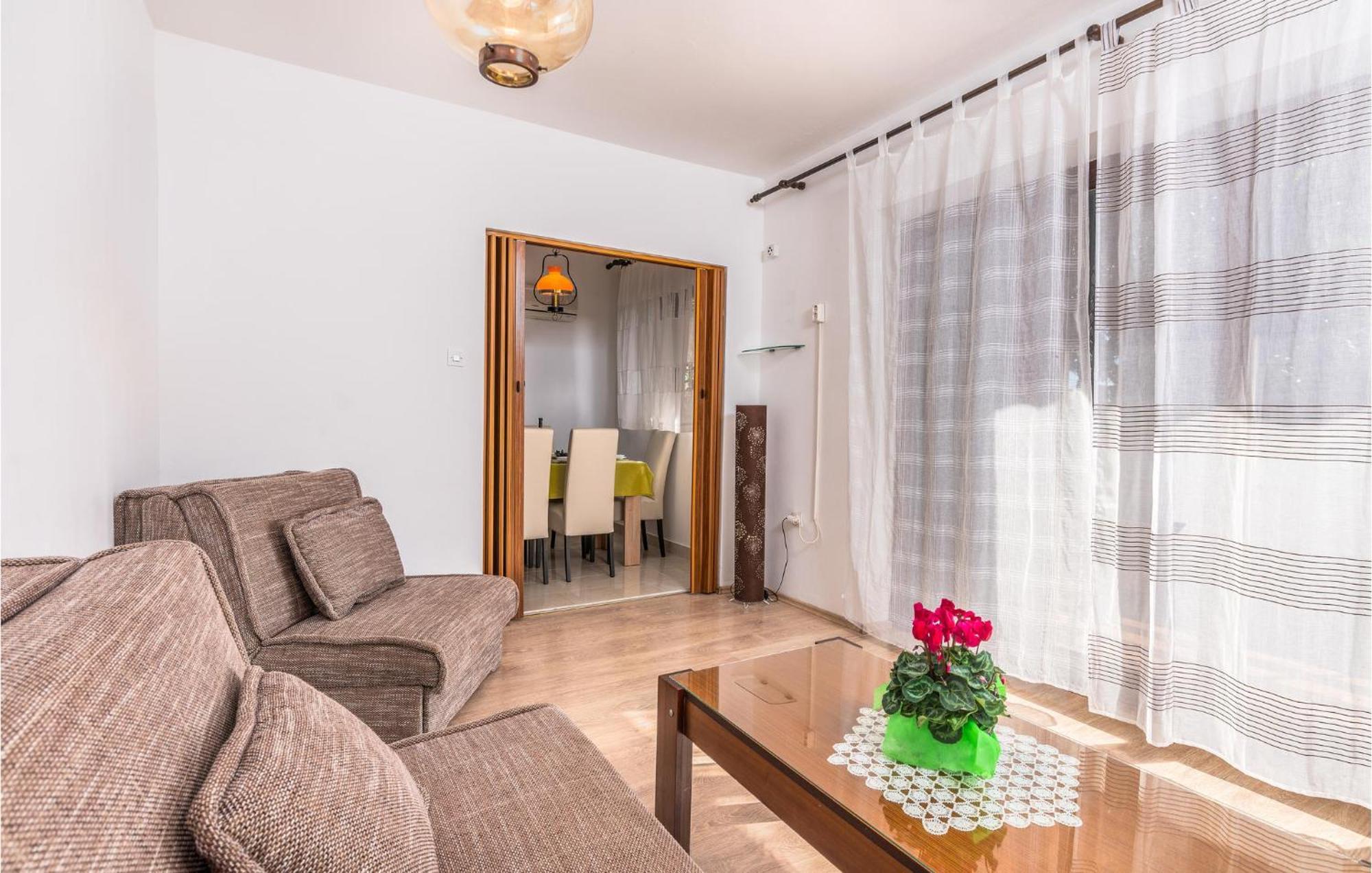 3 Bedroom In Krk *