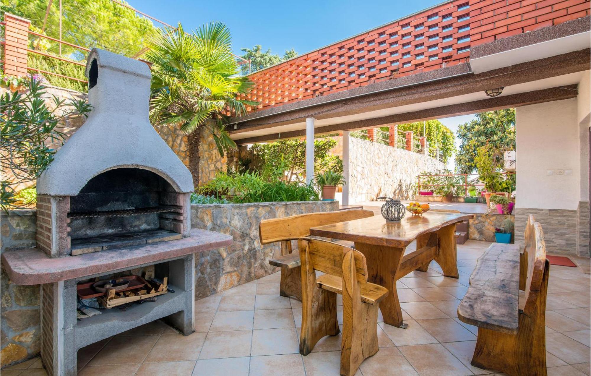 3 Bedroom In Krk *