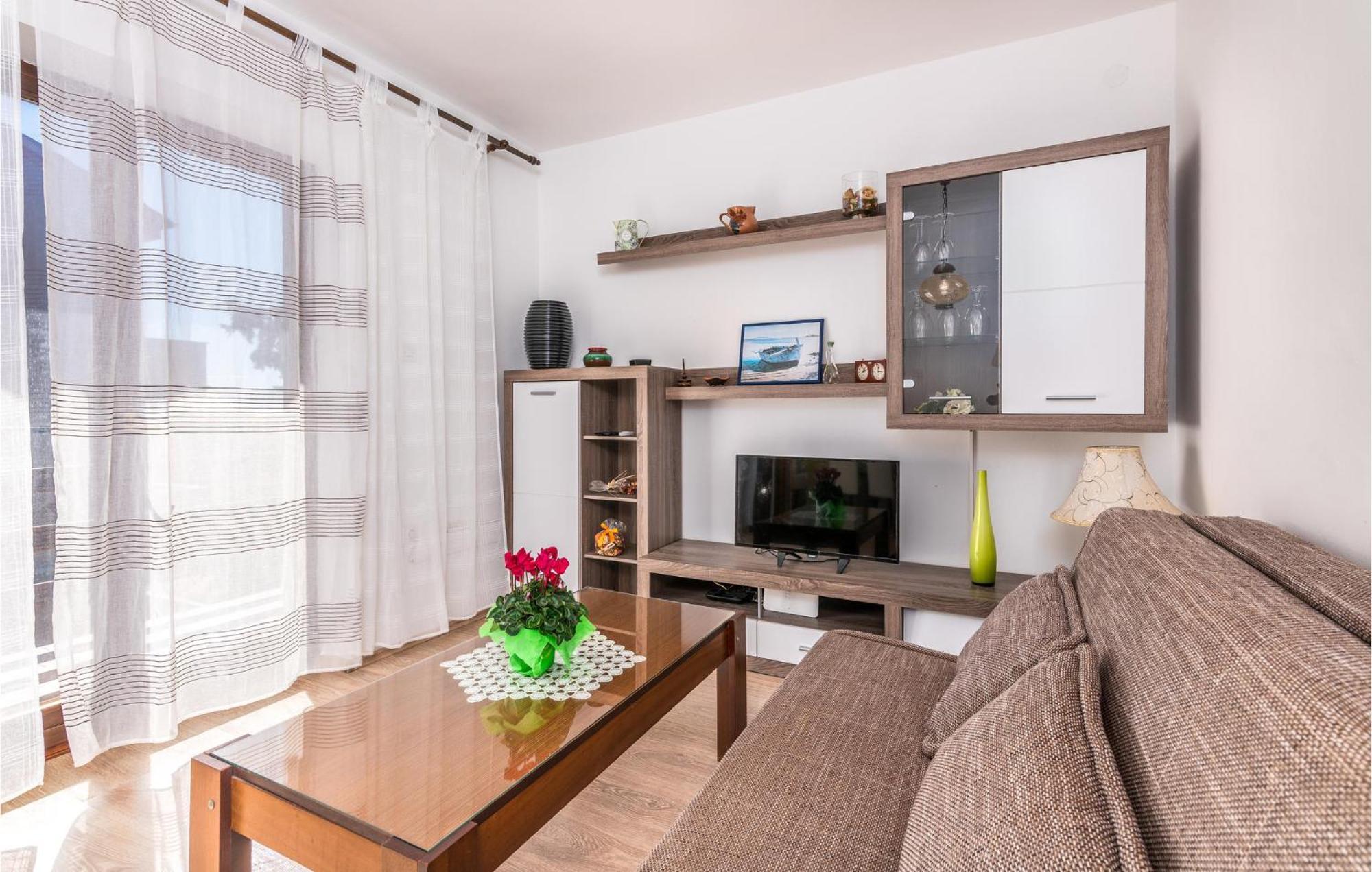 Apartament 3 Bedroom In Krk Veglia